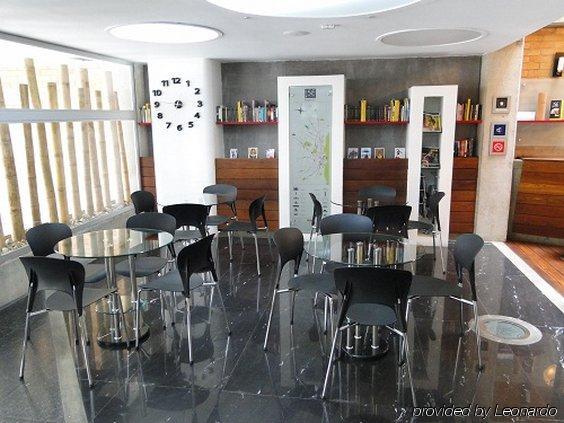 Estelar Apartamentos Aeropuerto Богота Ресторан фото
